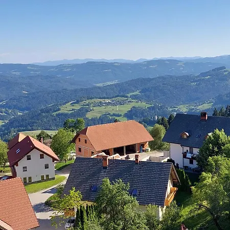 Apartma Pri Tavcarju * Poljane nad Skofjo Loko